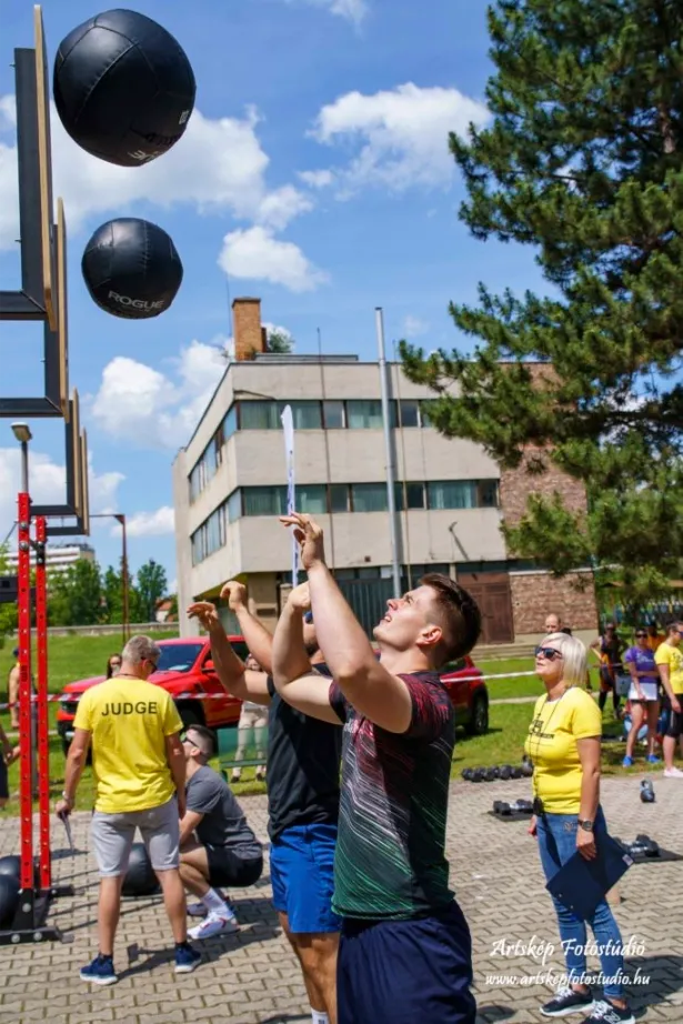 Fitter Stronger Kupa 2024 Szolnok versenyen versenyeznek